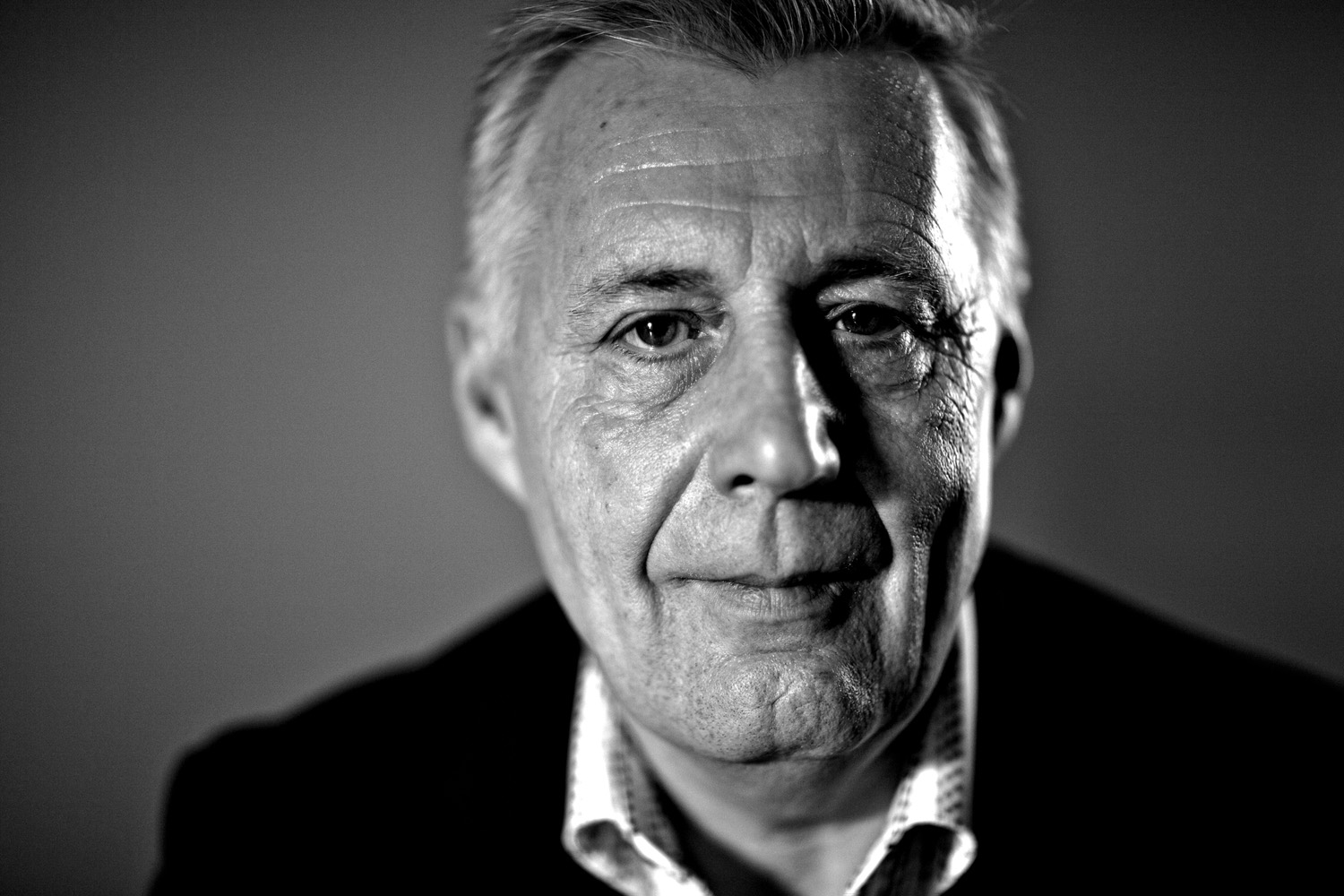 Carl Peter Henrik Dam, bioquímico dinamarquês agraciado com o Nobel de Fisiologia ou medicina de 1943 por descobrir a vitamina K.
